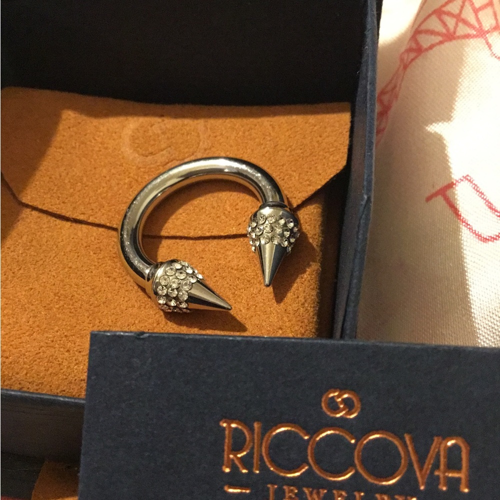 NIB RICCOVA Rhodium Plated & Hand Polished Micro- Pave CZ Spike Ring- Size 7
